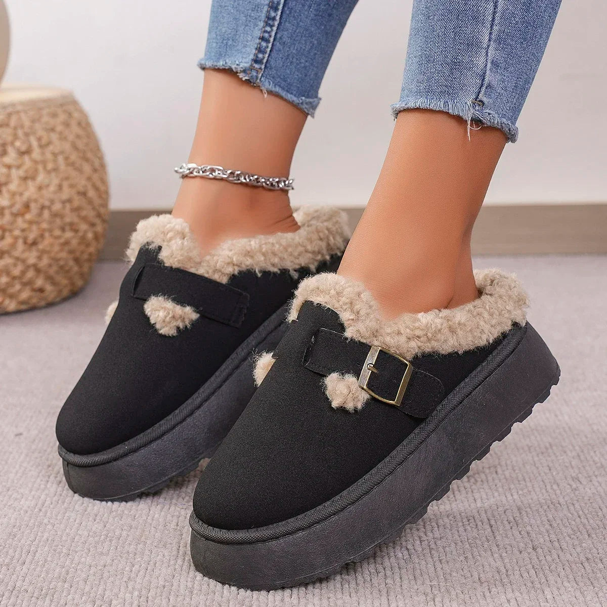 Genzi Clogs In Suede With Faux Fur Lining