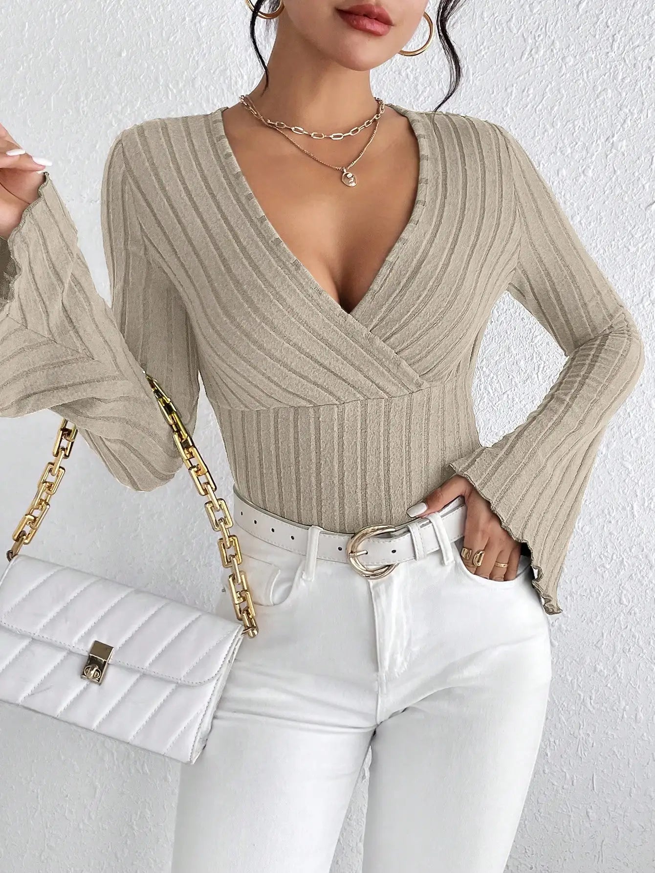 GENZI RIB KNIT FLARE SLEEVES V NECK TOP